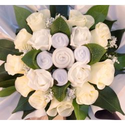 Bouquet naissance de 5 layettes : Mélodie Blanc