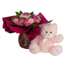 Bouquet de 8 layettes et son ourson Rose