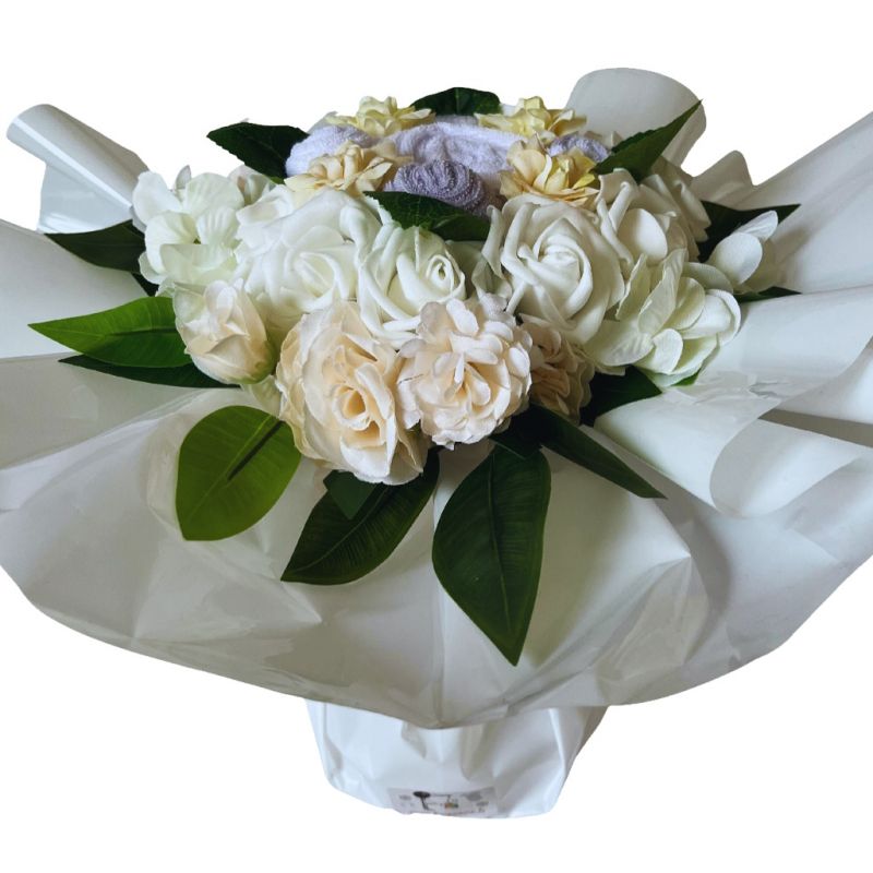 Bouquet de Naissance avec une fleurs de Cape de Bain brodée au prénom de bébé : Blanc | Fripoune
