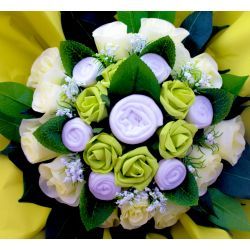 Bouquet naissance de 7 layettes : Harmonie Vert